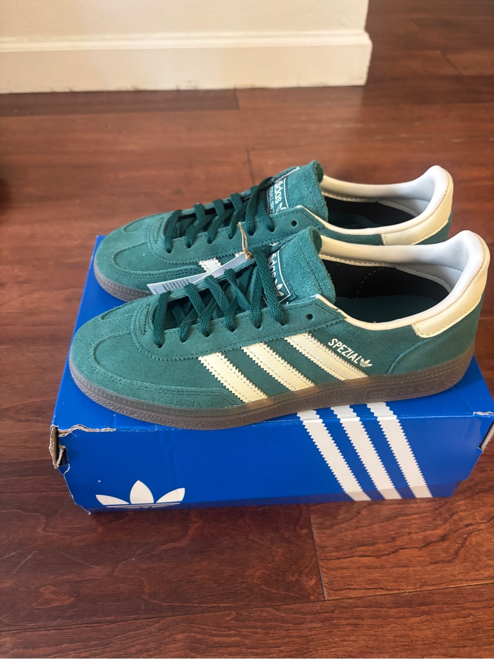 Adidas Handball Spezial Green Suede Sneakers with White Stripes - Picture 3 of 7